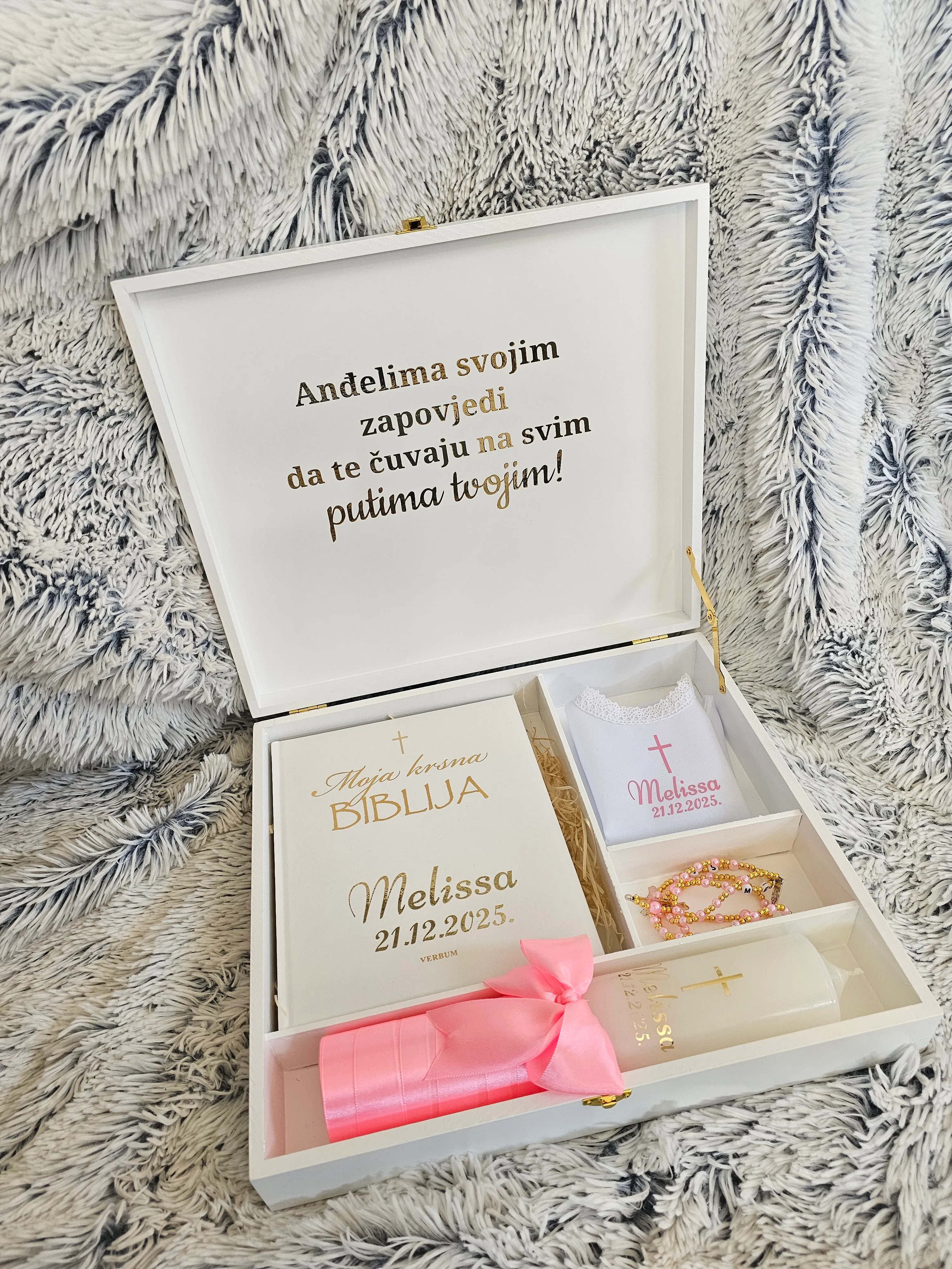 Poklon set za krštenje u drvenoj kutiji - Otočac