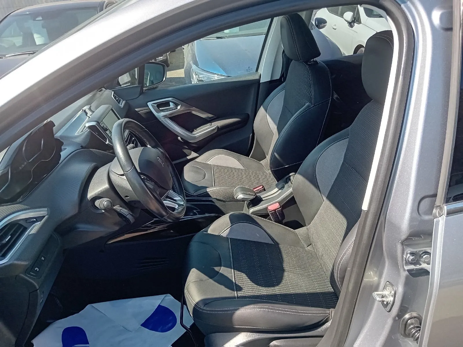 peugeot 2008 1,5 bluehdi,do 2 godine jamstva,u sustavu pdv-a. - slika 3