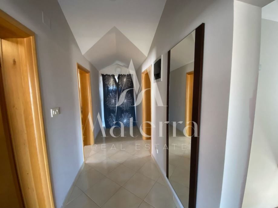 vodice, stan 81,85m2 na 2. katu sa 3 sobe, terasa pogled na more - slika 6