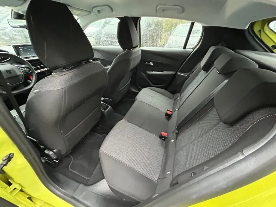 peugeot 208 style 100 - 2025 - 19.000 km - jamstvo - gratis reg. - slika 13