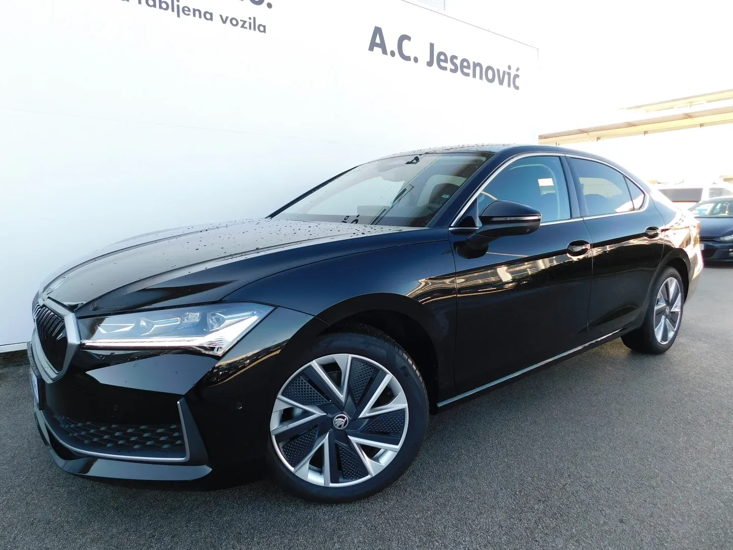 11379 škoda superb selection 2.0 tdi dsg - slika 7