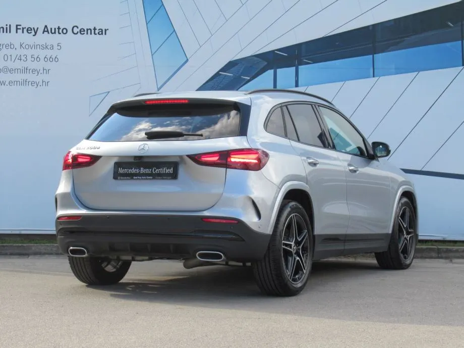 mercedes-benz gla 200 d amg line/night/panorama/keyless/memory - slika 6