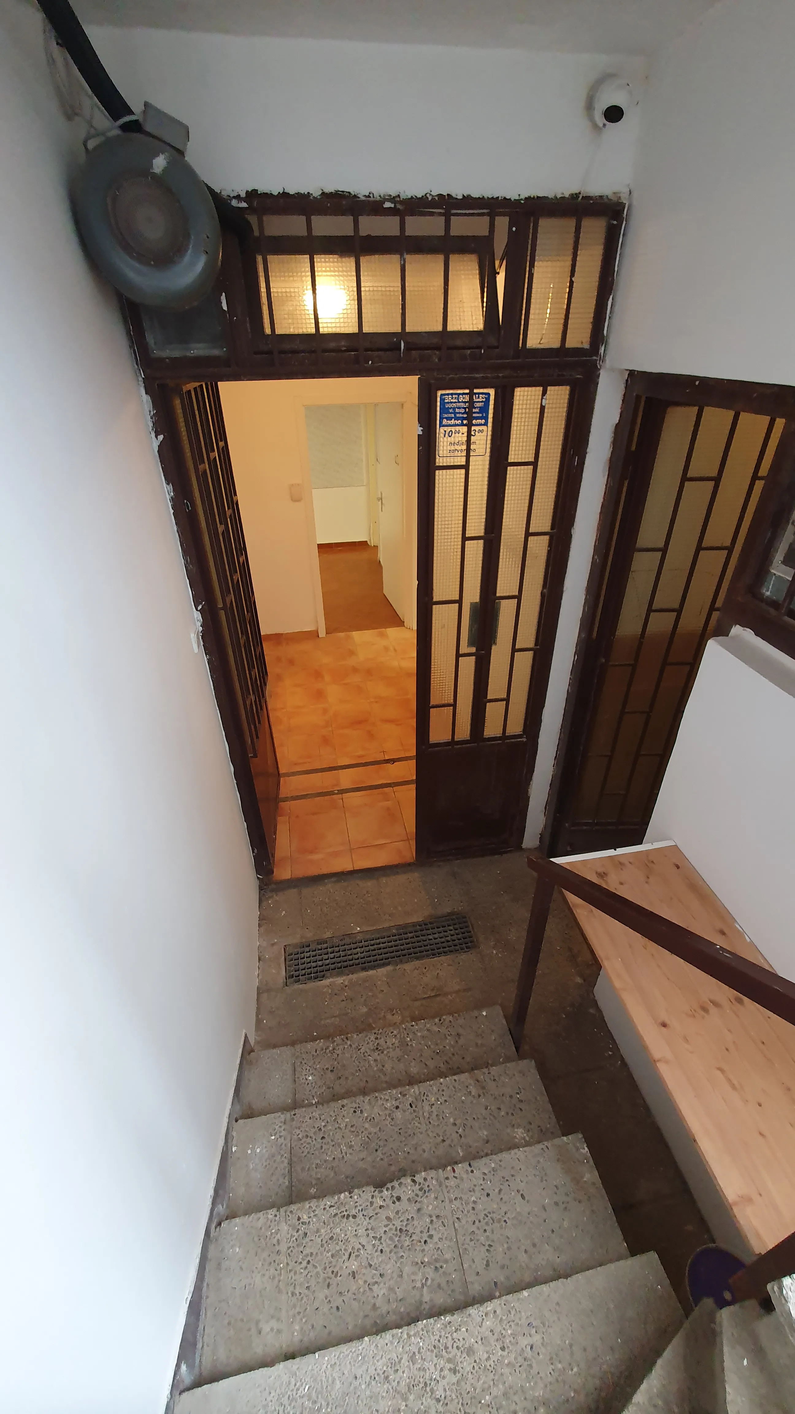 poslovni prostor 50m2 malešnica - slika 15