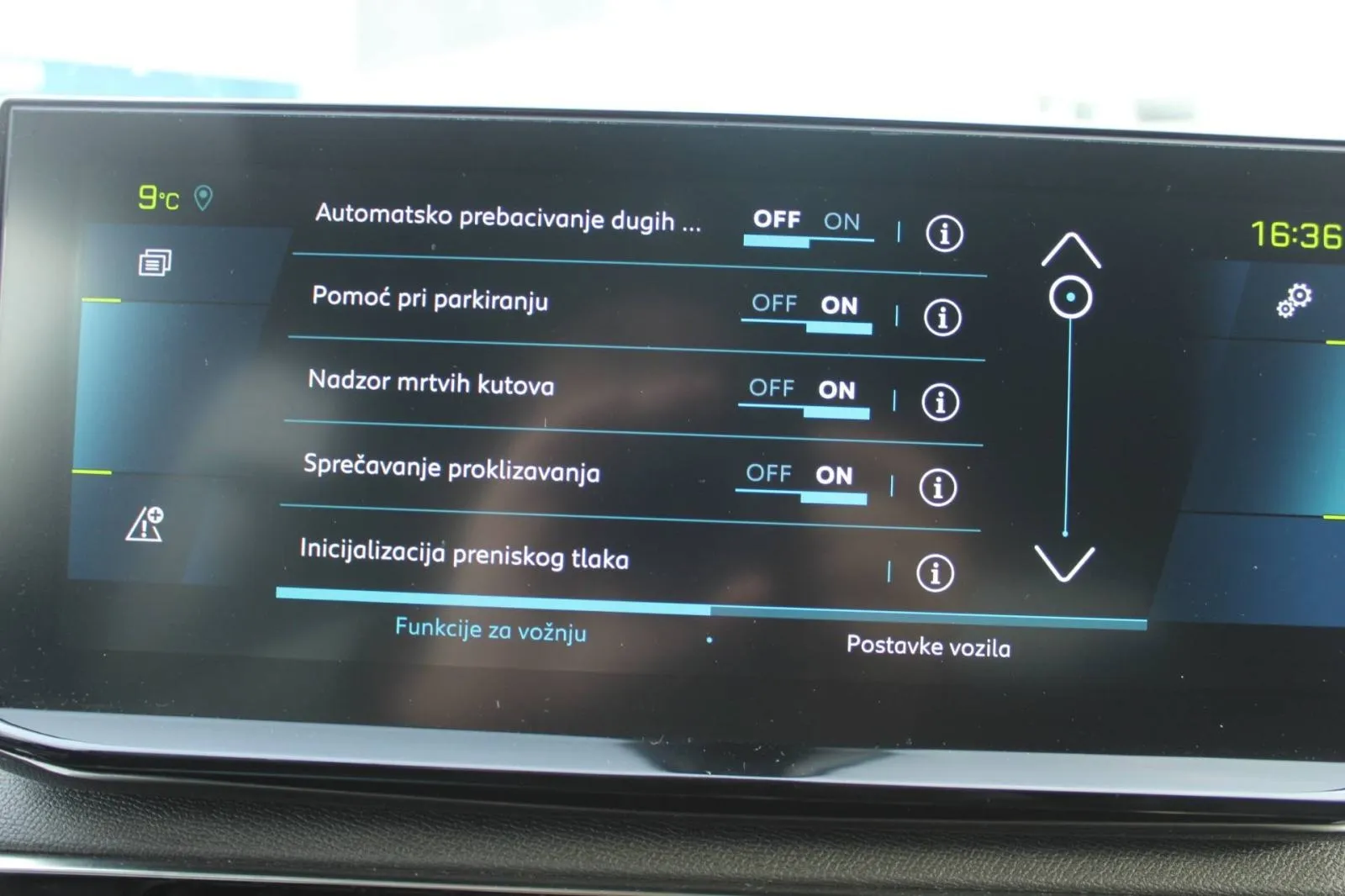 peugeot 3008 phev 225 allure automatik *led, navigacija, kamera* - slika 18