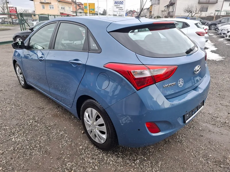 hyundai i30 1.4 crdi*trend*klima*park.senzori* - slika 8