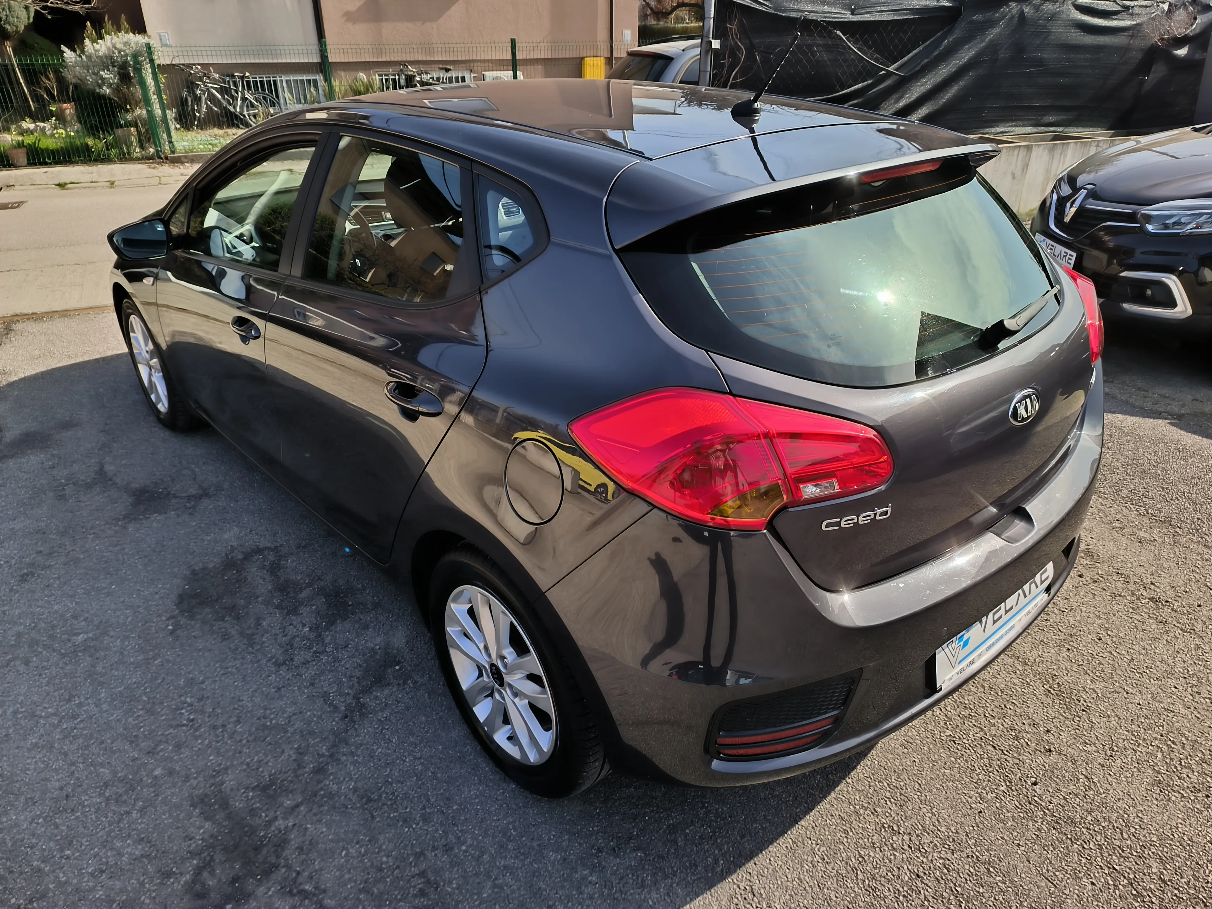kia ceed 1,6 crdi 136 ks, edition, servisna, jamstvo, reg. 1 godinu - slika 7