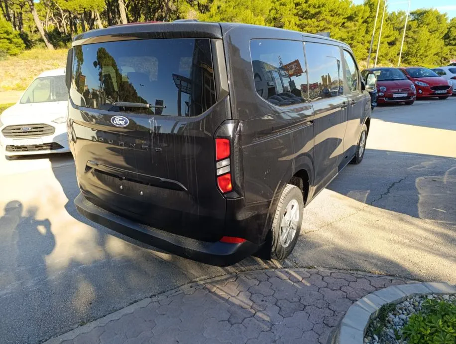 ford tourneo custom 2.0 tdci swb 136 ks - slika 4