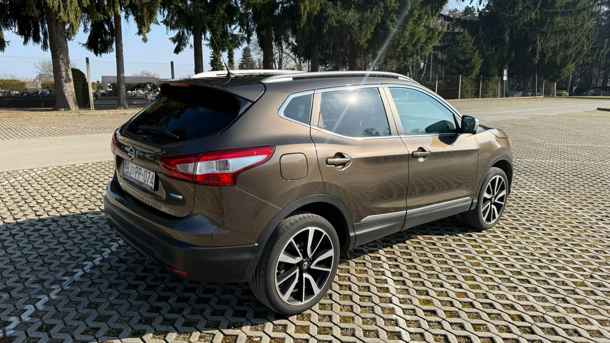 nissan qashqai 1,6 dci, tekna, panorama, top - slika 8