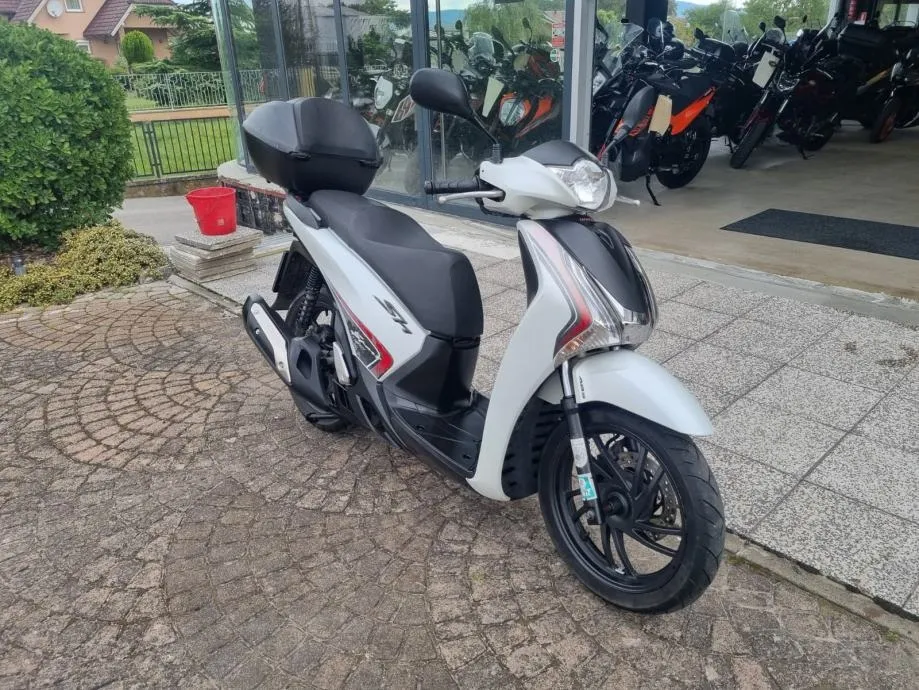 honda sh 150i abs, a2 kategorija, s garancijom, 2017 god. - slika 3