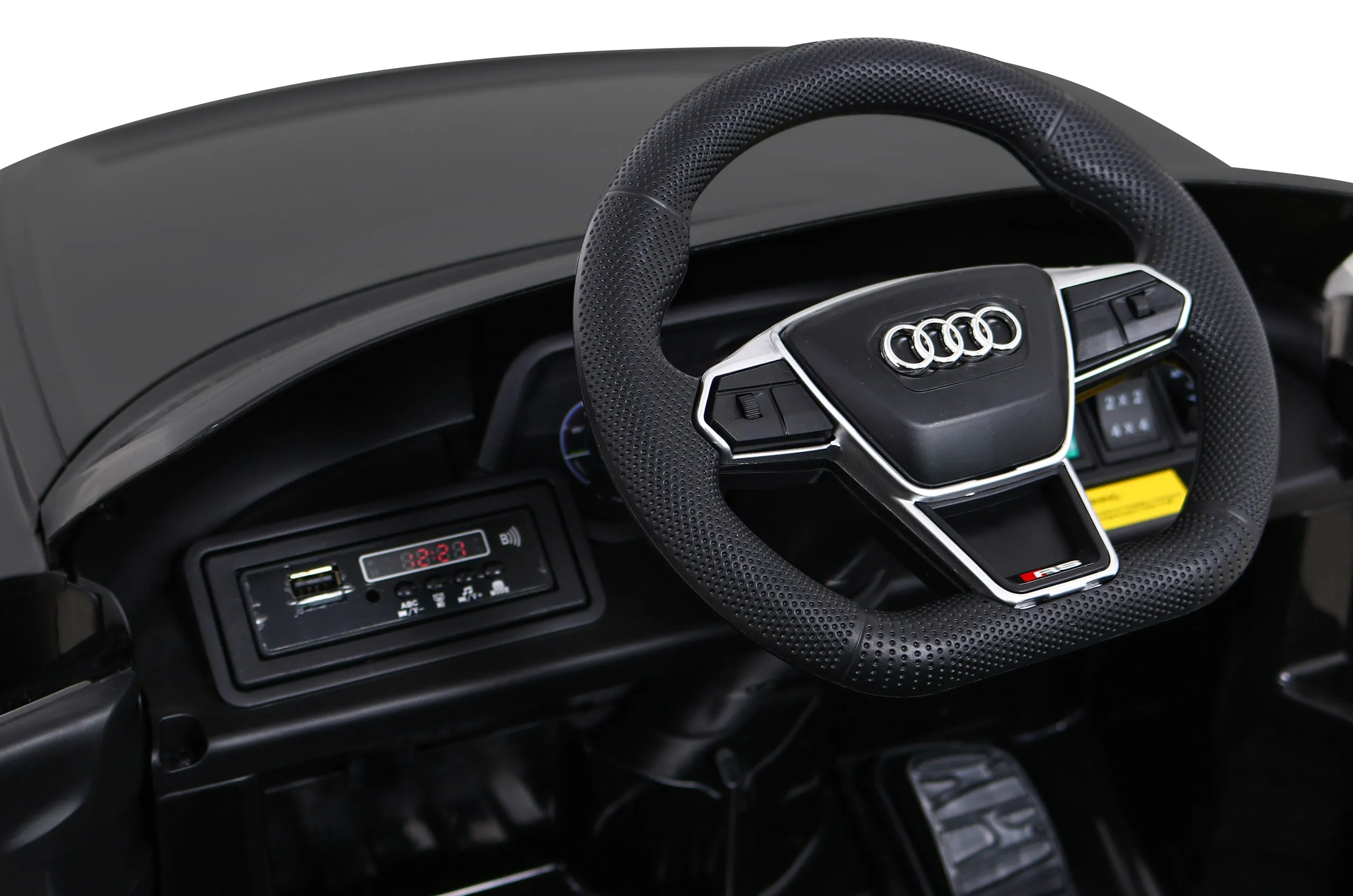 licencirani auto na akumulator audi rs e-tron gt - crni - slika 7