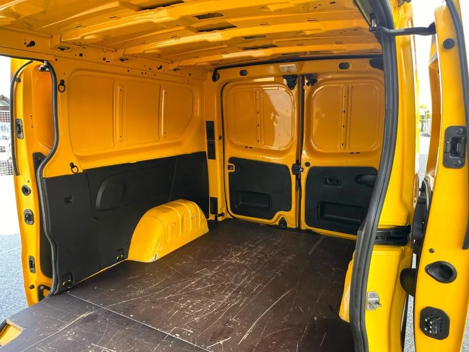 **renault trafic 1.6 dci, hr auto, reg, 1. vlasnik**, 2019 god. - slika 13