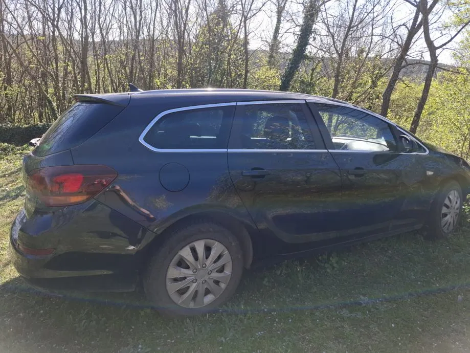 opel astra karavan caravan 1,7 cdti classic - slika 2