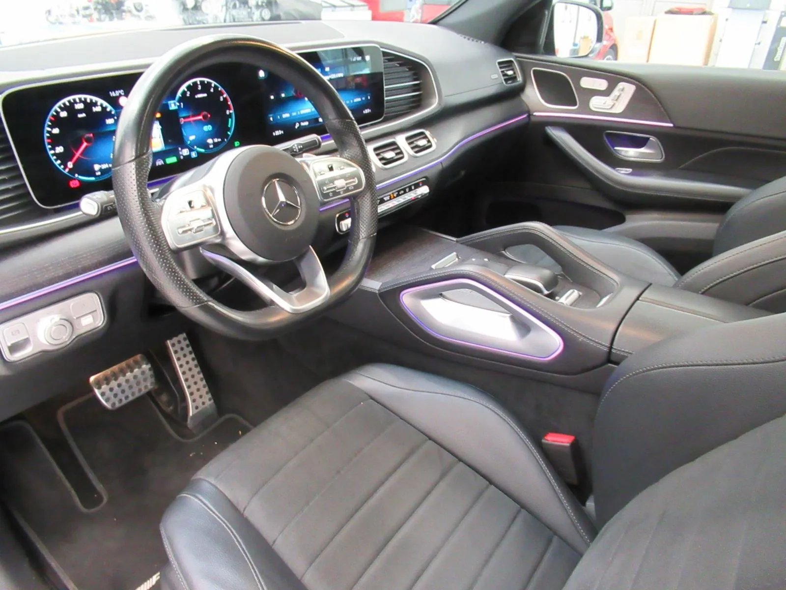 mercedes-benz gle coupe 350 de 4m amg line/night/memory/pano/keyless - slika 9