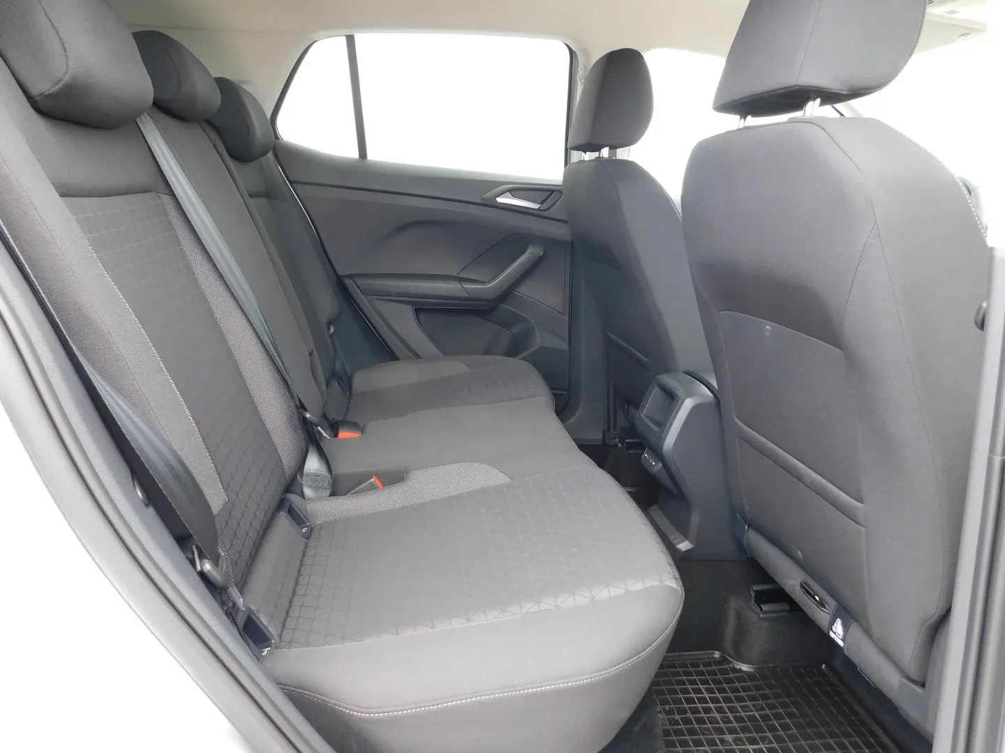 10995 volkswagen t-cross 1.0 tsi life - slika 13