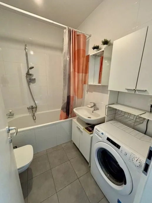 najam - dvosobni stan - lovinciceva - 60m2 - ferenščica - slika 15