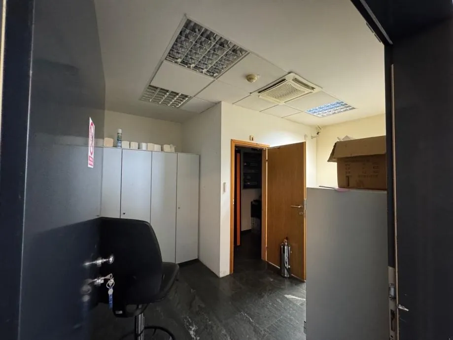 najam poslovnog prostora - čepin centar 150m2 (iznajmljivanje) - slika 12
