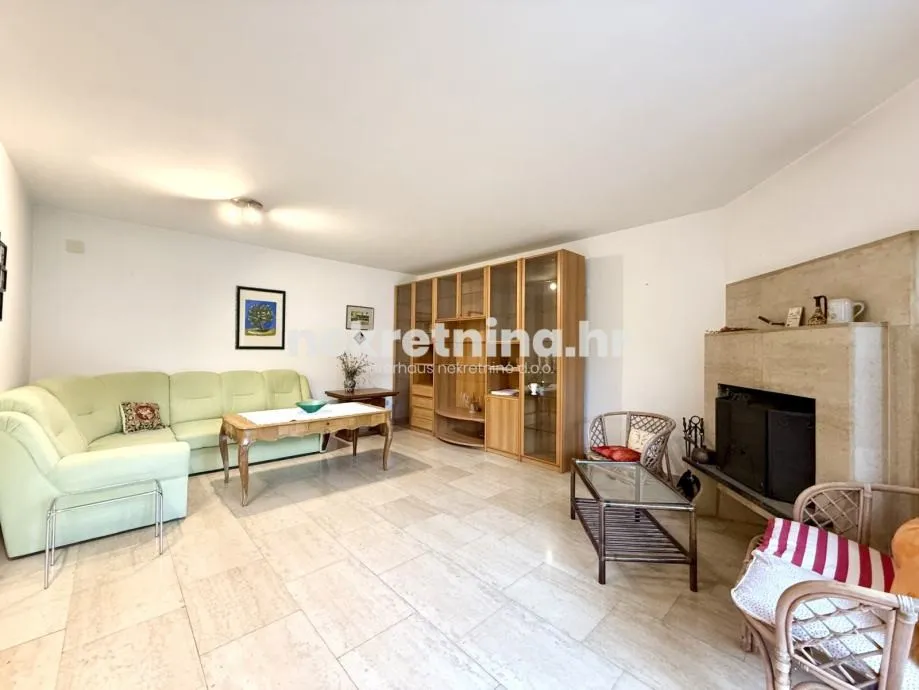 NAJAM - REMETE, KAMENITI STOL | 4-SOBAN STAN 120 m² | VRT | PARKING