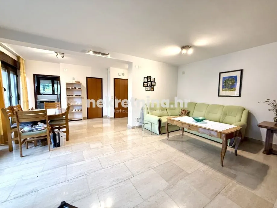najam - remete, kameniti stol | 4-soban stan 120 m² | vrt | parking - slika 7