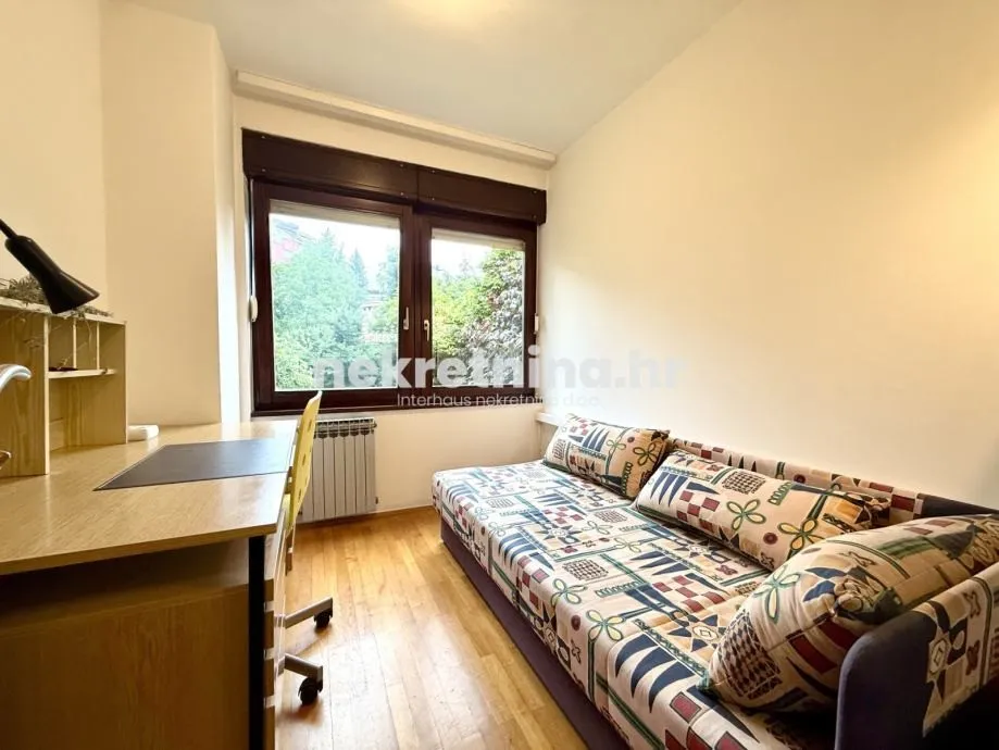 najam - remete, kameniti stol | 4-soban stan 120 m² | vrt | parking - slika 13