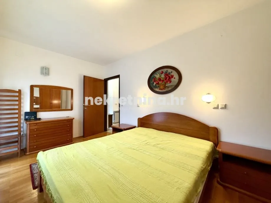 najam - remete, kameniti stol | 4-soban stan 120 m² | vrt | parking - slika 14