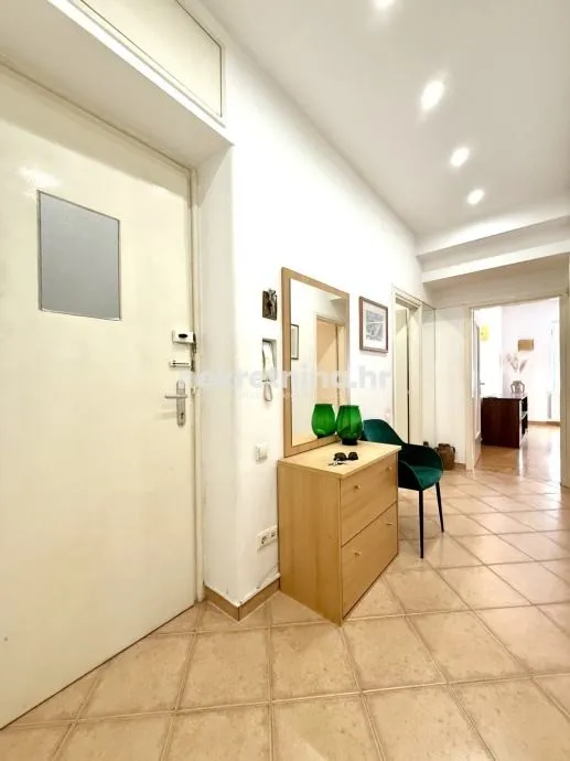 najam – trosobni stan – donji grad – šubićeva ulica – 61 m² - slika 15