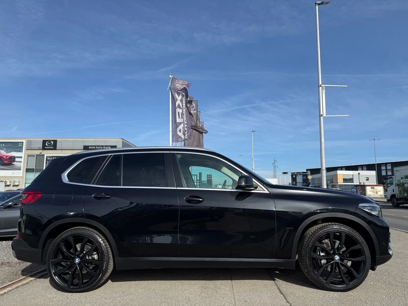 bmw x5 xdrive40i °virtual°navigacija°kamera°keyless°leasing°u pdv-u° - slika 27