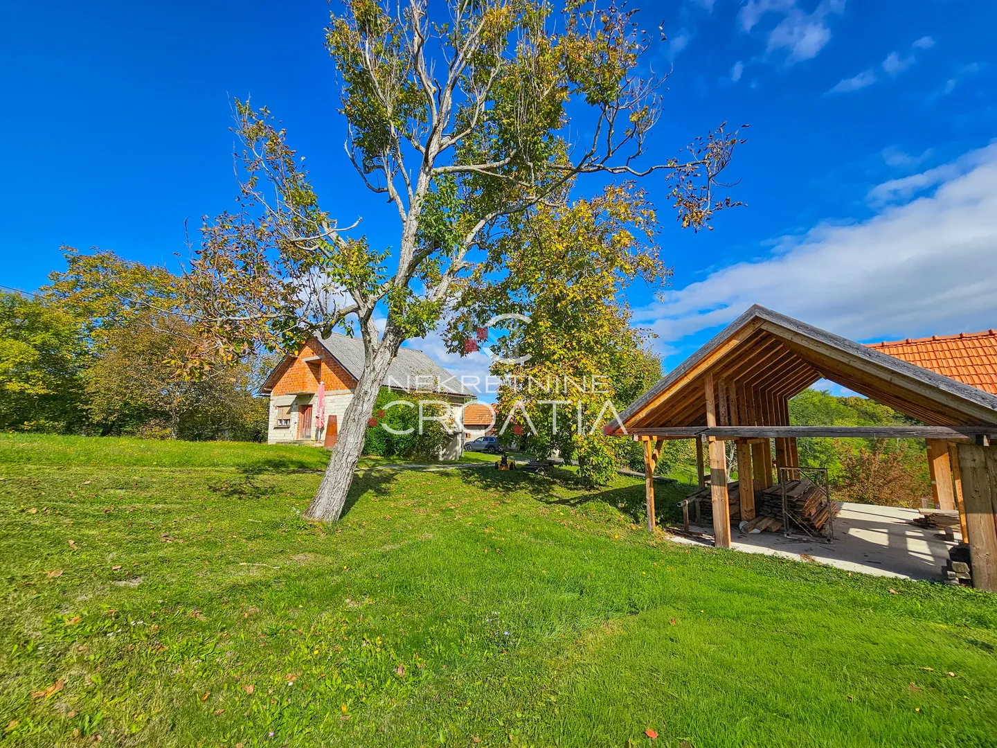 4,5 ha zemljišta + kuća - slika 17