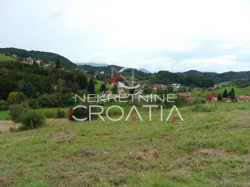 cvetlin, građevinsko sa dva prilaza - slika 12