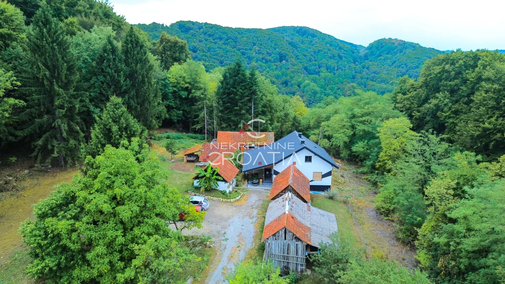 novouređena kuća i 28.398 m2 zemljišta! - slika 4