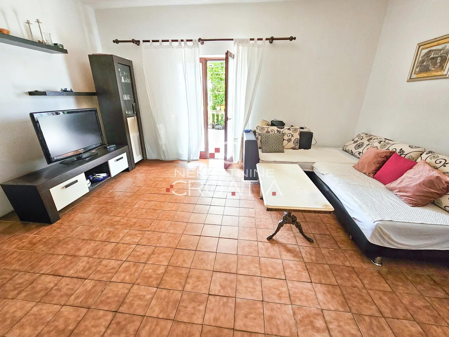 prizna: 1. red do mora, 2 apartmana! - slika 8