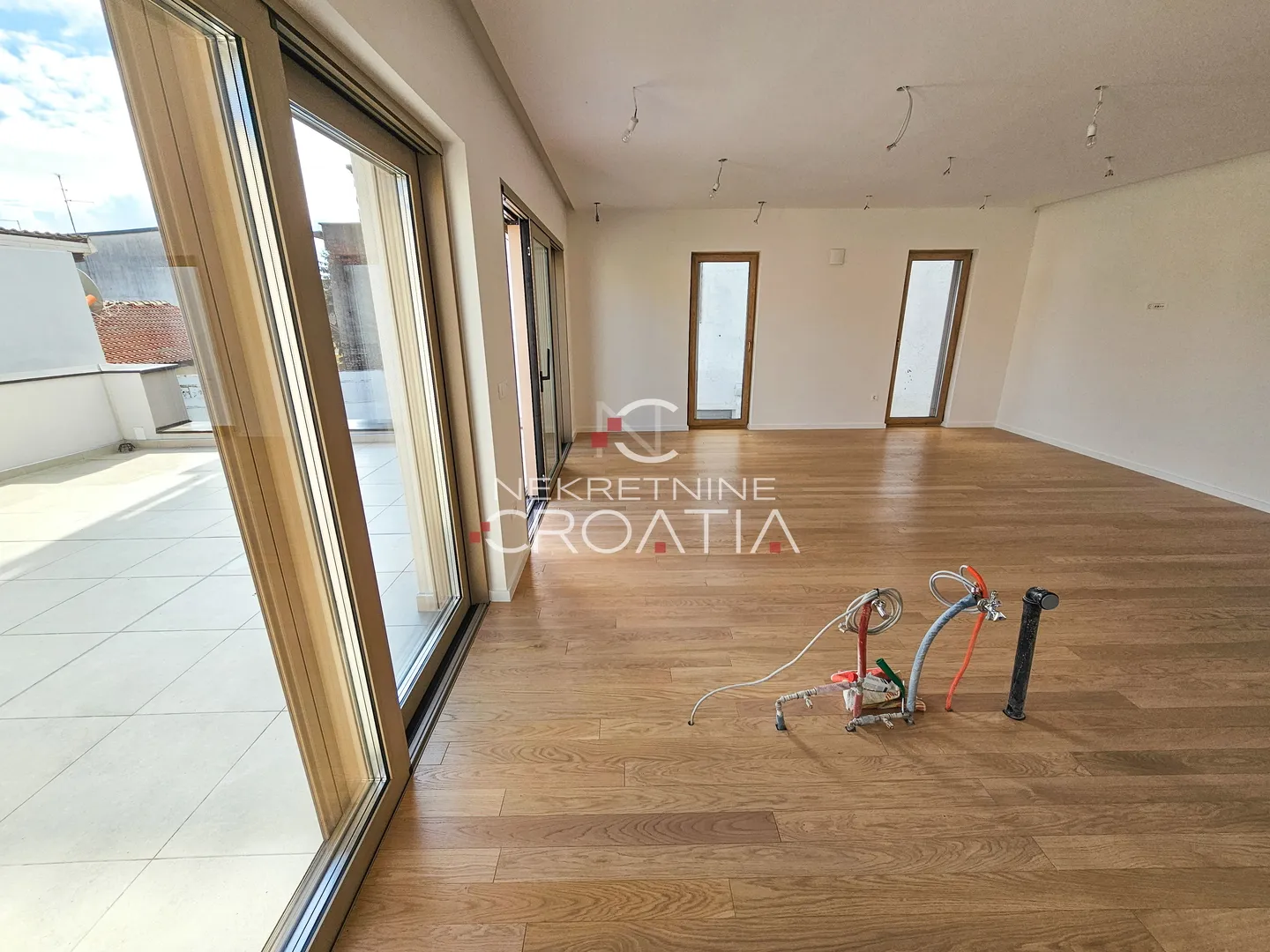 barokna jezgra, penthouse u novogradnji, 2.471€/m2 - slika 9