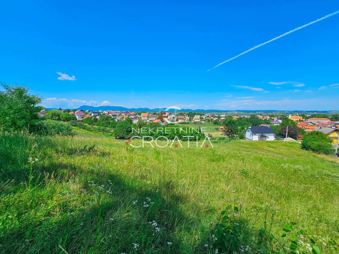 ivanec: 16 €/m2, priključak vode, 600 m od centra! - slika 2