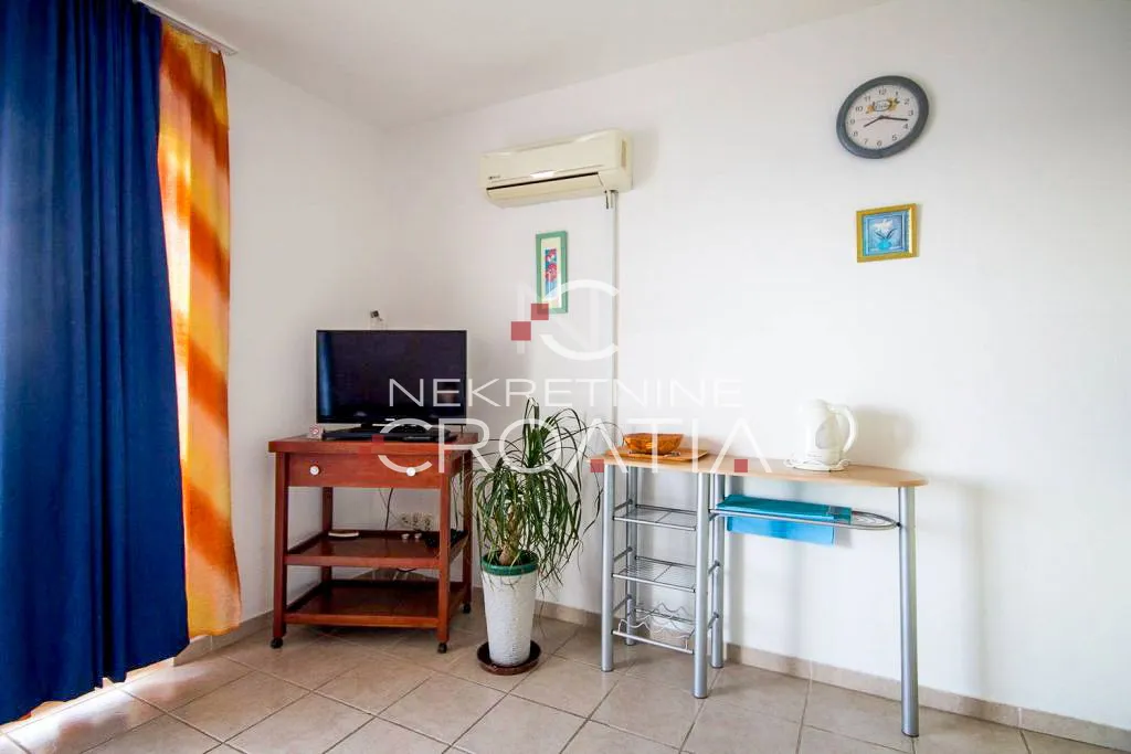 trogir, seget: kuća sa 6 apartmana! - slika 21