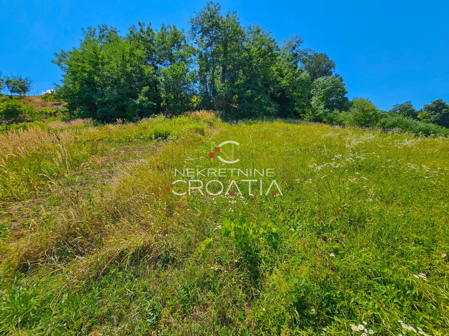 ivanec: 16 €/m2, priključak vode, 600 m od centra! - slika 9