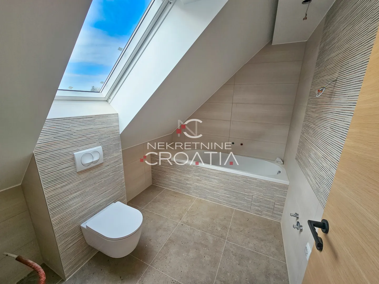 barokna jezgra, penthouse u novogradnji, 2.471€/m2 - slika 19