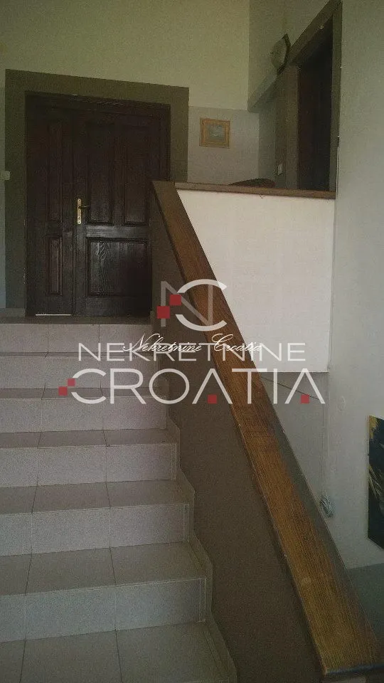 poreč: vila u i. zoni - slika 19