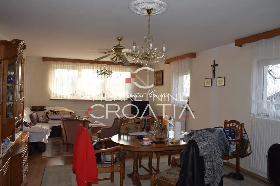 ključ: 2 km od centra n. marofa; moguća zamjena za zadar - slika 11