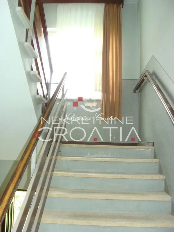 stambeno-poslovna zgrada - slika 11