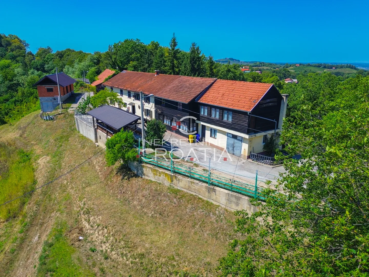 autohtono imanje sa 3.5 ha zemljišta, 2 m od slovenske granice! - slika 6