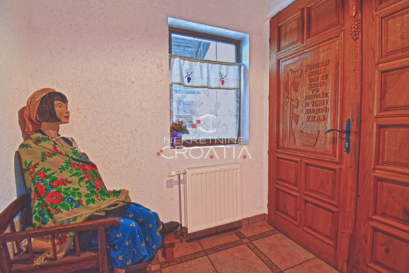 uhodan turistički objekt - slika 10
