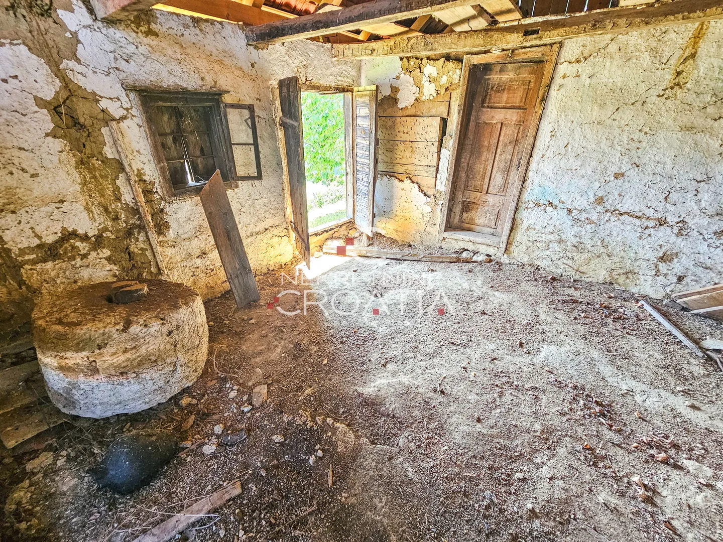 ekskluzivno, stara drvena kuća - slika 9