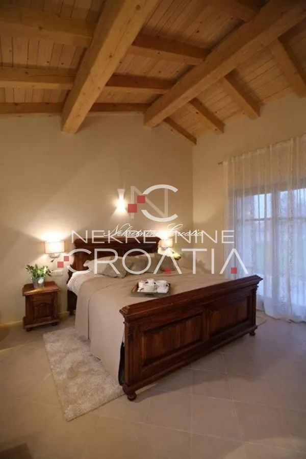 luksuzna istarska vila sa bazenom - slika 26