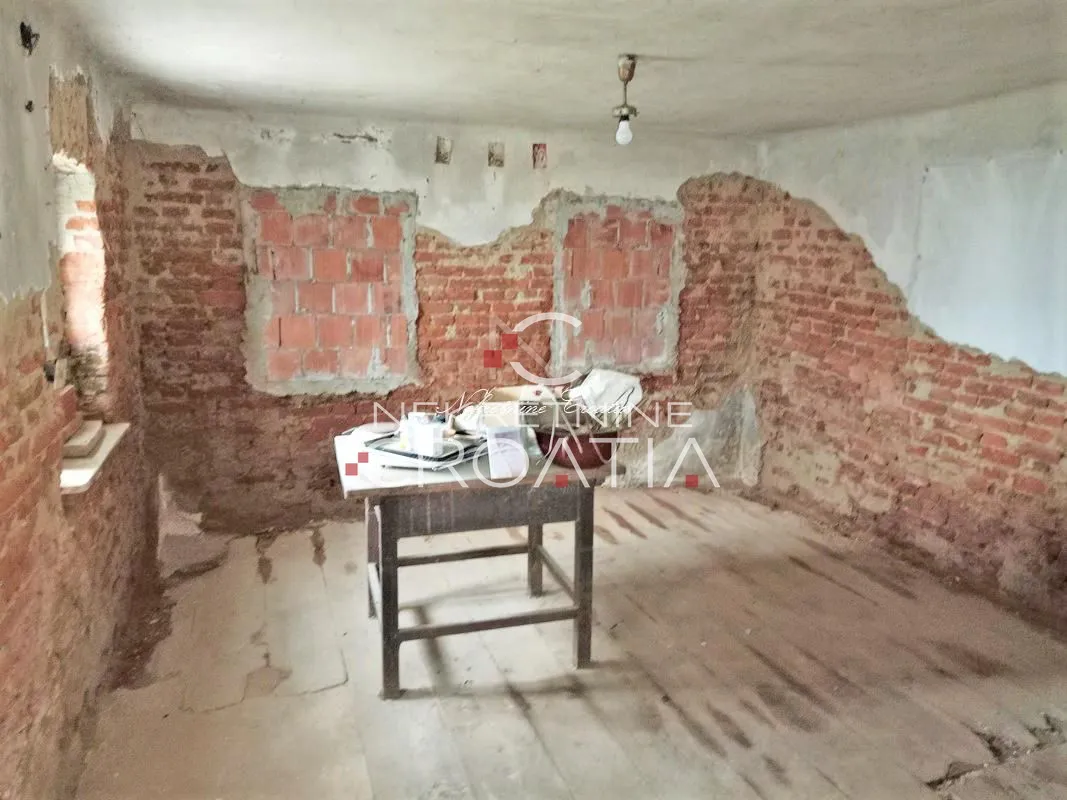 stara kuća iz 1926. g, za adaptaciju - slika 9