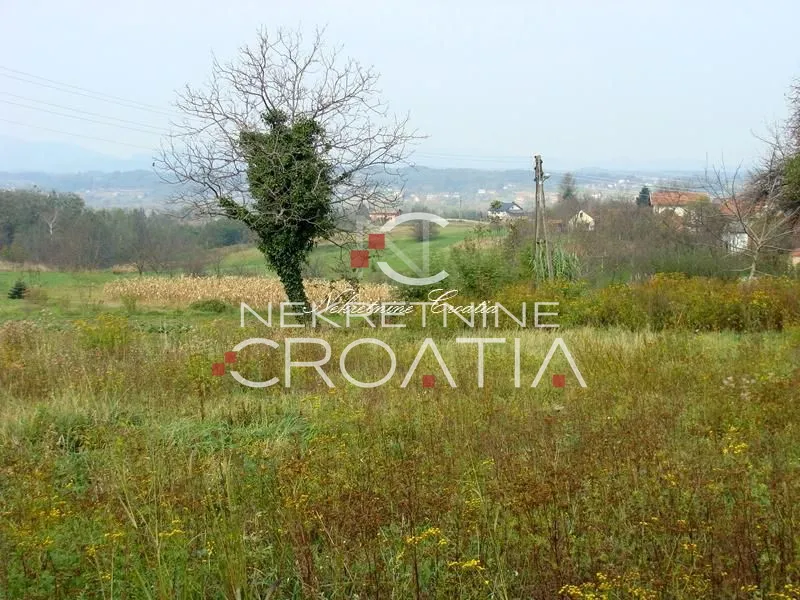 ivanec: zemljište s objektom, strujom i vodom! - slika 3