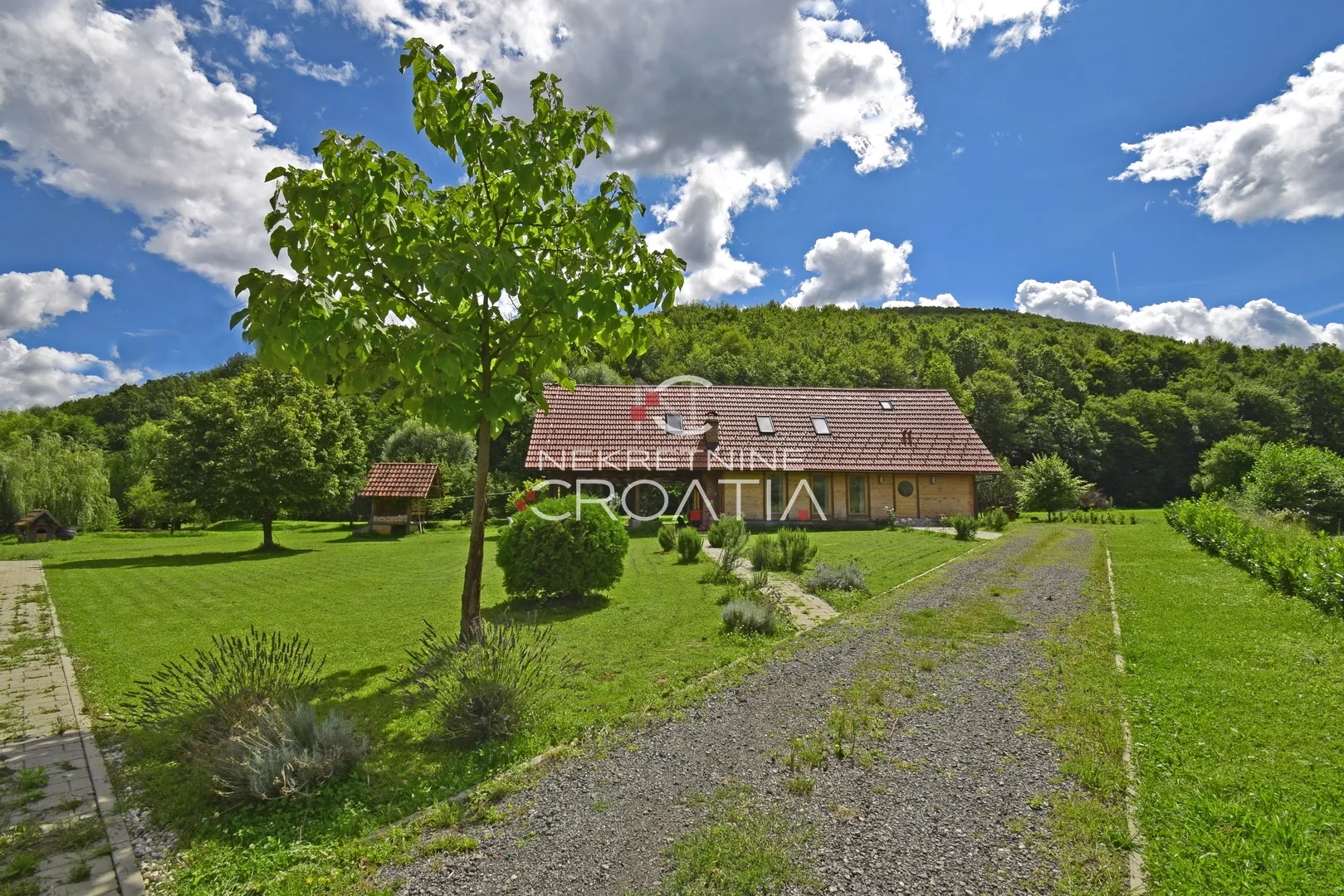 sniženo!!! prilika: rustikalna vila s bazenom - slika 7