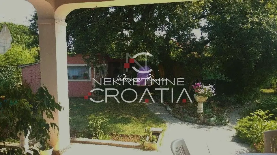 poreč: vila u i. zoni - slika 7