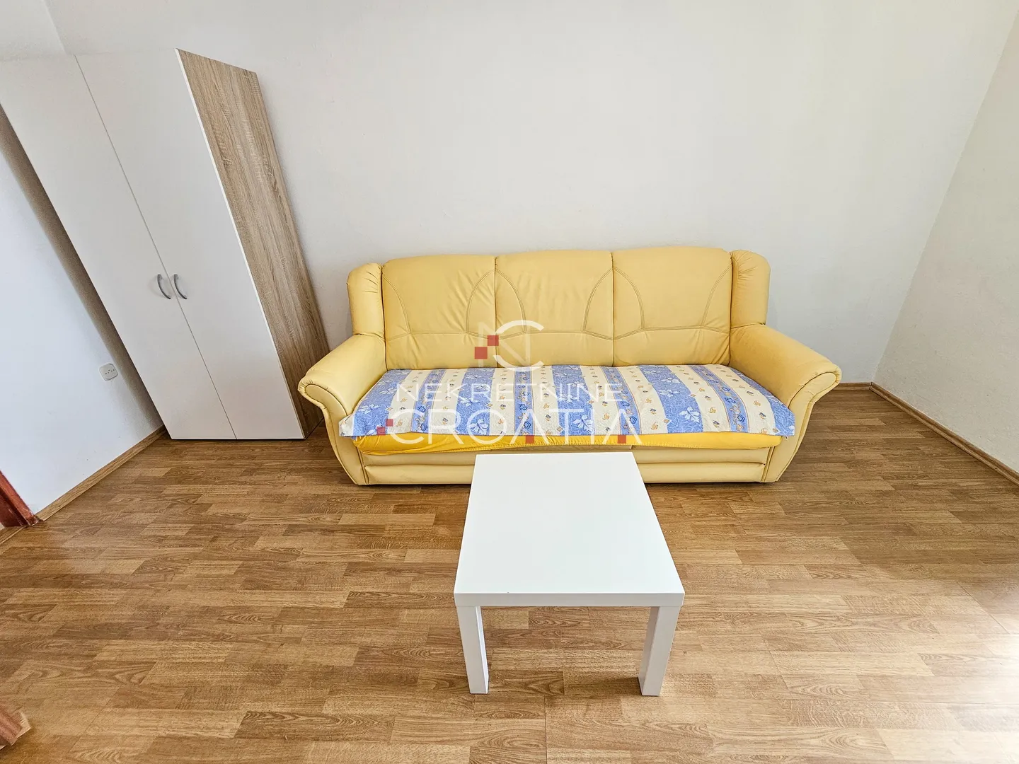 prizna: 1. red do mora, 3 apartmana! - slika 6