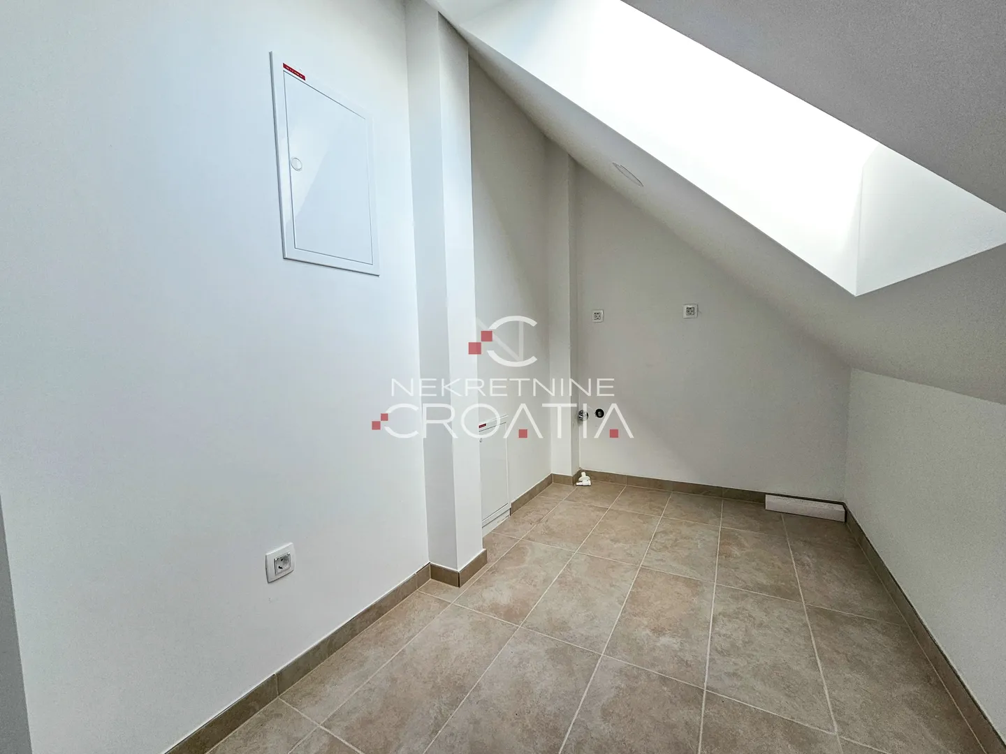 barokna jezgra, penthouse u novogradnji, 2.471€/m2 - slika 20
