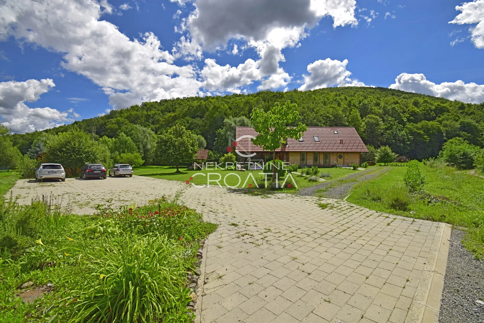 sniženo!!! prilika: rustikalna vila s bazenom - slika 30