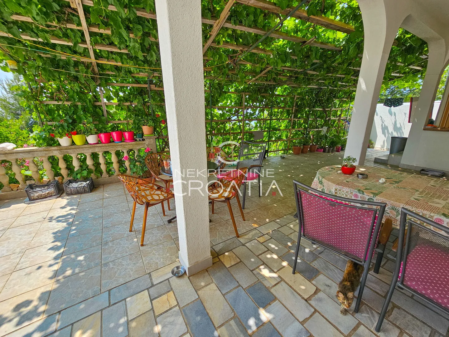 prizna: 1. red do mora, 2 apartmana! - slika 6
